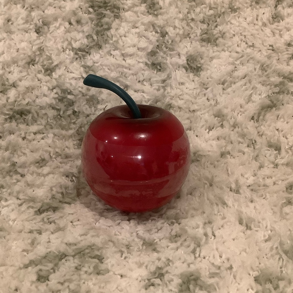 Red Cherry Lip Gloss NWT Beauty Treats cruelty Free 1.5” x 1.5” - Picture 5 of 14